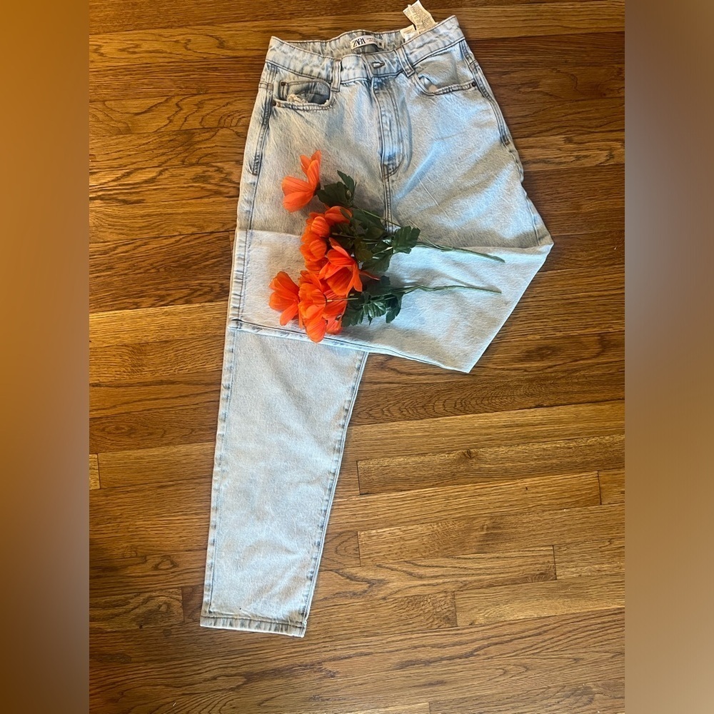 Zara Women’s Straight Jeans - Picture 3 of 5